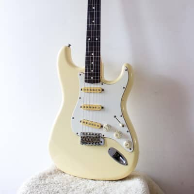 Fender Japan '62 Stratocaster ST62-55 Vintage White 1986 | Reverb