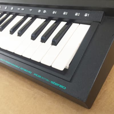 Yamaha PSS 570 Classic FM Synthesizer Keyboard (SoundBlaster SEGA 560) image 6