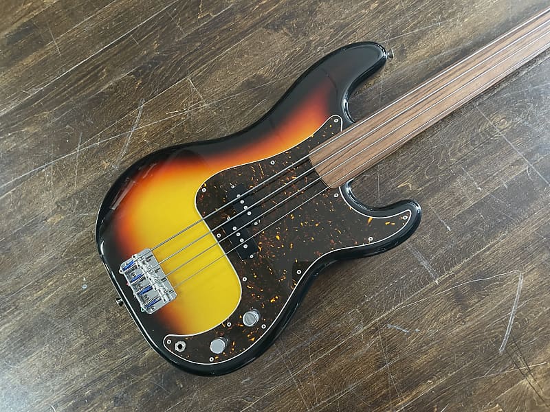 Fender Japan PB-62FL　プレベ　フレットレス Fender Japan PB-62FL プレベ フレットレス Fender PB-62