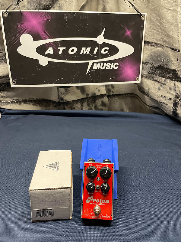 3Leaf Audio Proton v3 Envelope Filter Pedal with Box - Red
