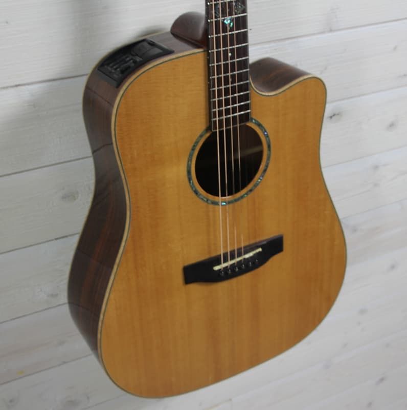 Takamine g series eg363sc cheap