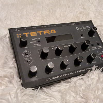 Dave Smith Instruments Tetra Desktop 4-Voice Polyphonic Synthesizer 2009 - 2016 - Black