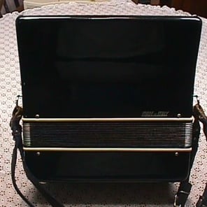 Vintage Italian Made Noble 12 Bass Accordion in Original Case & Ready to Play as-is image 4
