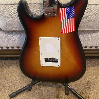 Fender American Standard Stratocaster with Maple Fretboard 1986 - 1993 Brown Sunburst image 9