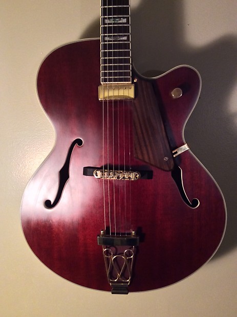 Jay Turser JT 134 Jazz Big Body Acoustic Electric Guitar w Case