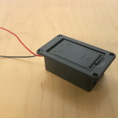 9V Battery Holder with hinged lid leads (SKU1023) image 1