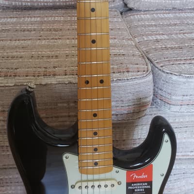 2020 Fender American Pro Stratocaster - Black image 8