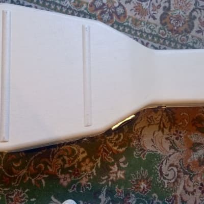 Hiscox LITEFLITE Artist Dreadnought Hard Case Maton ABS Ivory image 3