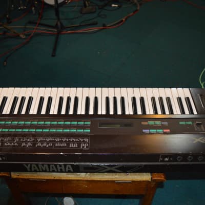 Yamaha DX7 Programmable Algorithm Synthesizer 1983 - 1987 - Black image 2