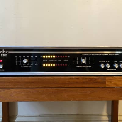 Vintage DBX 2BX Dynamic Range Expander. Stereo Analog