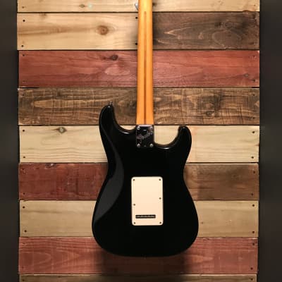 Fender USA Stratocaster MN Black Left-Handed 1991 image 11