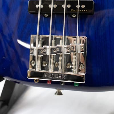 Fender Deluxe Active Precision Bass with Maple Fretboard 2020 - 2021 - Sapphire Blue Transparent image 4