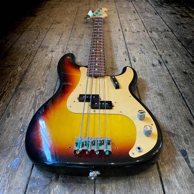 2005 fender Custom Shop '59 RI Precision Bass Sunburst and tweed case image 3