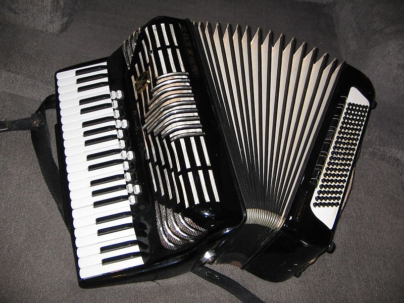 Hohner Imperator V - 5/5 Double Tone Chamber Accordion