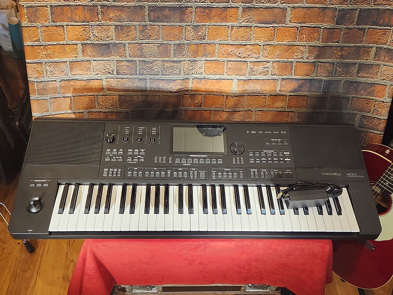 Medeli AKX10 61Key Arranger Keyboard w/ Power Supply Reverb