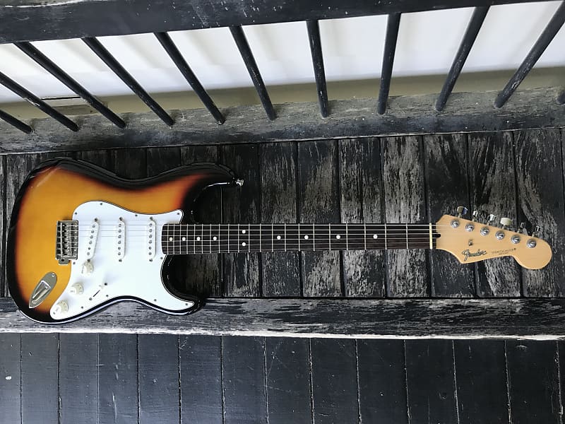 Fender Stratocaster- MIJ 2004 - Sunburst | Reverb