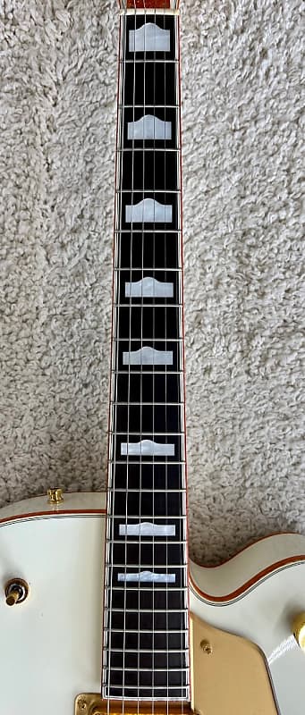 Gretsch G6136 White Falcon Electric Guitar w/ Trapeze G Gretsch G6136 White Falcon Electric Guitar w/ Trapeze G
