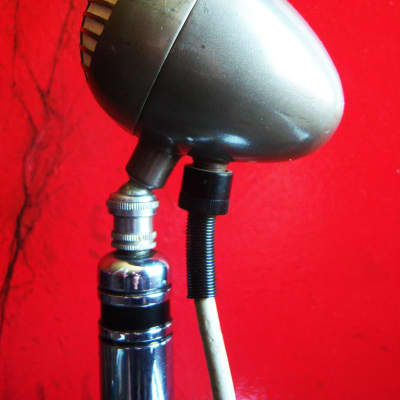 Vintage 1940's RCA MI-12017-G dynamic microphone Hi Z w cable & stand prop display Shure image 9