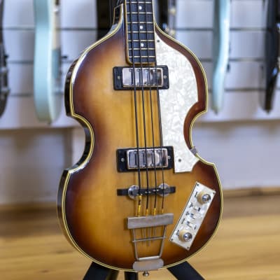 ベース GRECO RB-700 RIC BASS MATSUMOKU 1977 Greco RB-700 Ric Bass 1977 Matsumoku Japan Vintage Neck-Thru