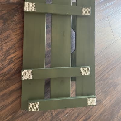 Rock and Groove Pedalboards Crate Rigs 2022 Matte Military Green with Wood Texture image 4
