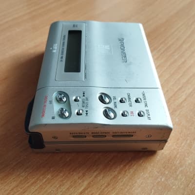 Pioneer Walkman MD Portable Player PMD R2 silver Confirmed | Reverb