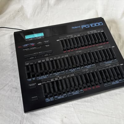 Roland PG-1000 Linear Synthesizer Programmer w/ power supply D-50 D-550