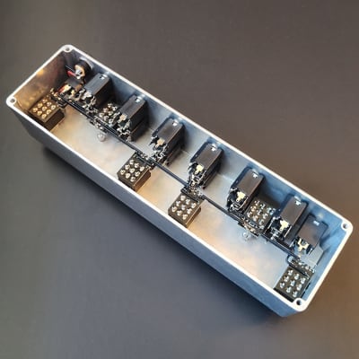 SIX SPEED True Bypass Loop Switcher (RD Effects) image 5