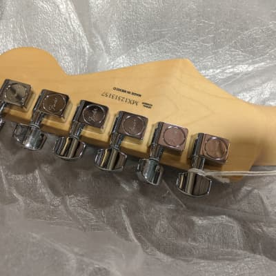 Fender LEFTY Stratocaster Black/Maple Neck image 6