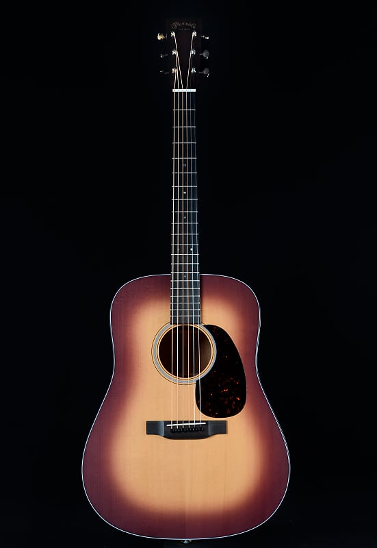 マーチンD-１８の出品です。 Martin Standard Series D-18 Satin (2023 - 2024) | Reverb
