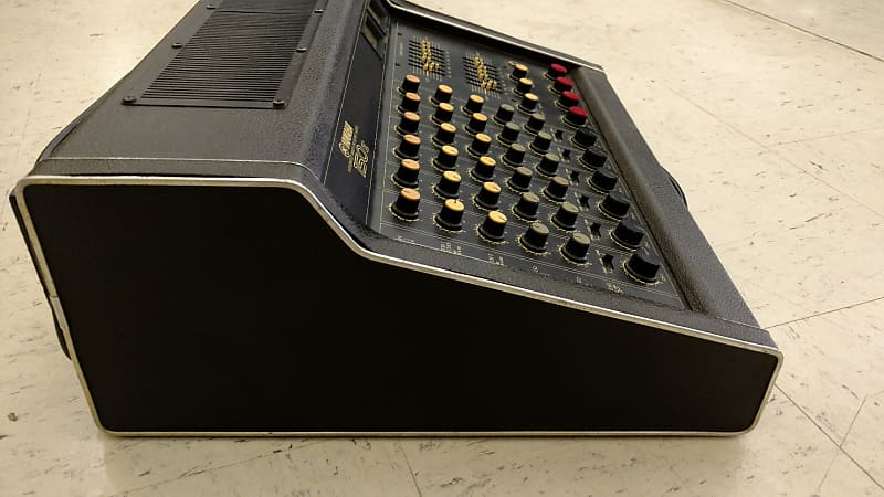 Yamaha EM-150 II 1970s Black Tolex Vintage Powered Mixing