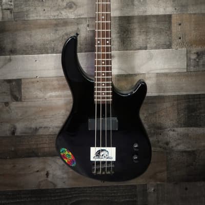 Dean Edge 09 Bass Guitar, Classic Black image 6