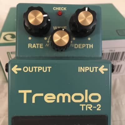 Boss TR-2 Tremolo (Silver Label) 1997 - Present - Green image 6