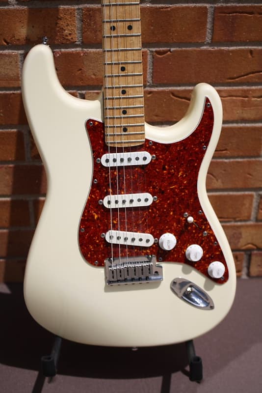 1993 Fender Custom Shop American Standard Strat-Cream | Reverb