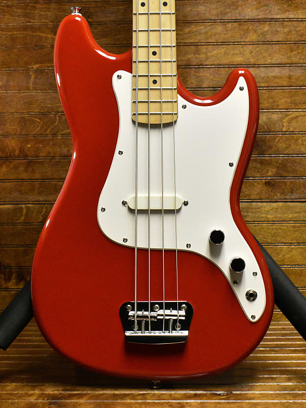 Squier bronco bass deals red