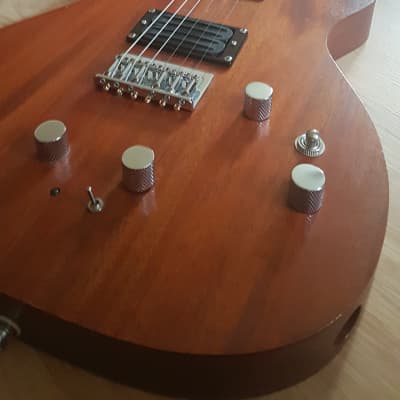 Manson Custom Replica with built in Fuzz Factory 2016 Natural Mahogany image 3