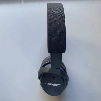Bose Soundlink On-Ear Wireless Headphones 2021 image 3