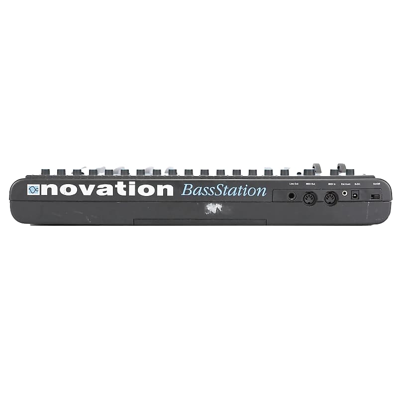 Novation Bass Station 25-Key Monophonic Synthesizer image 2