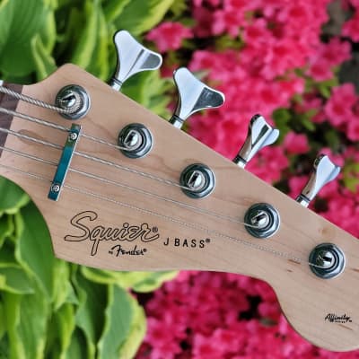 Fender Squier 5 String Jazz Bass 2019 Black image 3