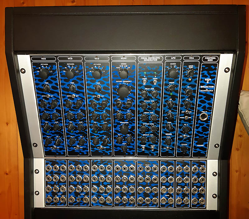Technosaurus Selector modular synthesizer + 3 powered empty | Reverb