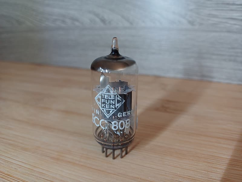 Telefunken ECC808 Very strong perfectly balanced NOS Telefunken