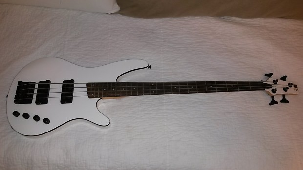 Ibanez Soundgear 4 String Bass with Active Humbuckers image 1