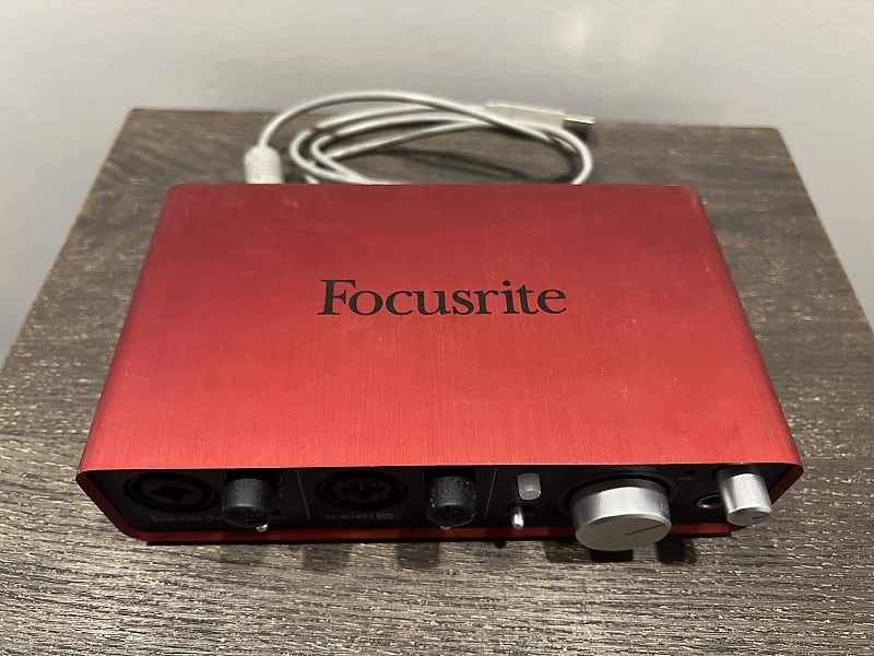 Focusrite Scarlett 2i2 USB 2.0 Audio Interface | Reverb Canada