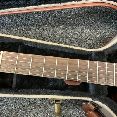 Alvarez AC60SC classical-electric guitar 2004 discontinued model in excellent condition with beautiful vintage hard case and key included. image 4