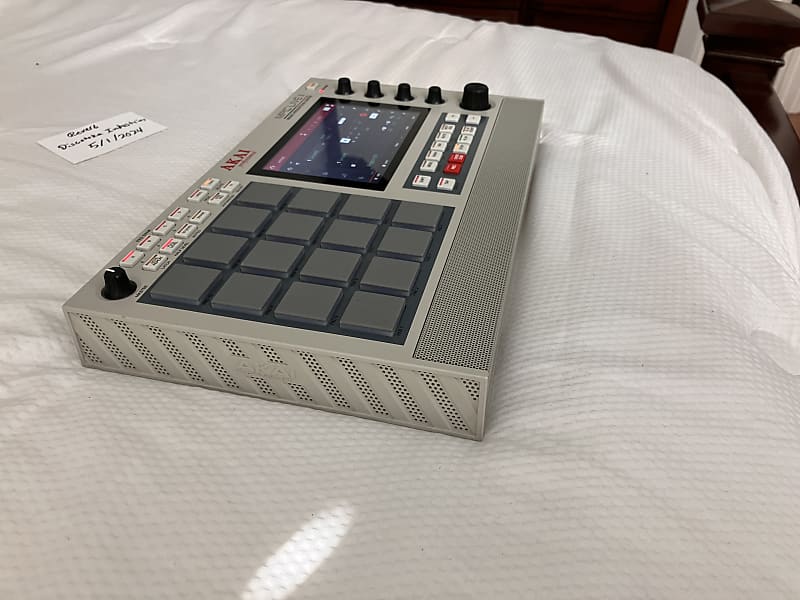 Akai MPC Live II Standalone Sampler / Sequencer Retro Edition | Reverb