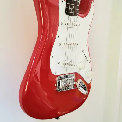Squier Stratocaster Mini  Red image 5