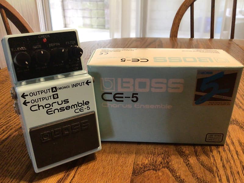Boss Boss CE5 Stereo Chorus Ensemble Pedal Reverb