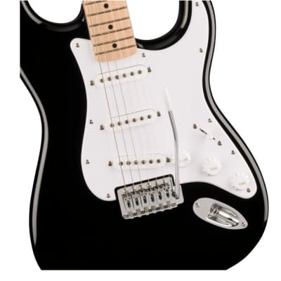 Squier Sonic® Stratocaster® Pack, Maple Fingerboard, Black, Gig Bag, 10G - 120V image 5