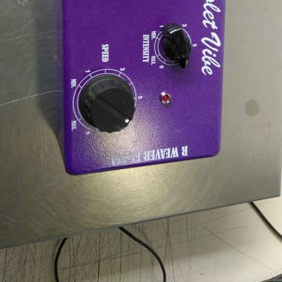 R Weaver FX Violet Vibe (ExP Out) | Reverb