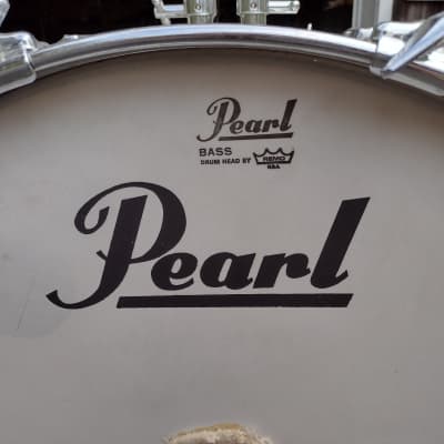 Pearl 5 Piece drum set image 4