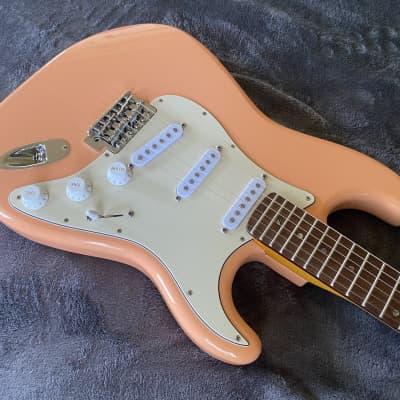 2023 Del Mar Lutherie Surfcaster Strat Coral Pink - Made in USA image 4
